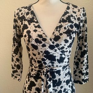 Diane Von Furstenberg Silk Wrap Dress Size 0